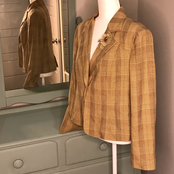 Vintage Brown plaid stretch blazer with removable flower - Picture 3 of 8